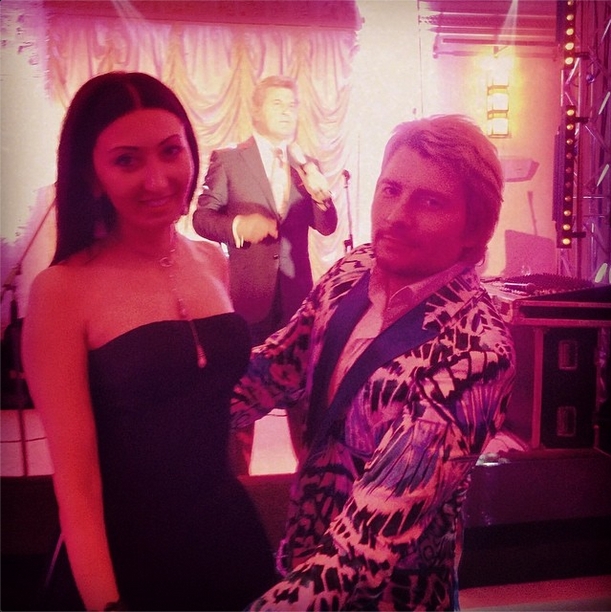 Baskov, la brat cu o noua partenera!