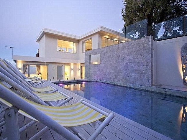 Cum arata casa de 7 milioane in care va locui Kylie Minogue