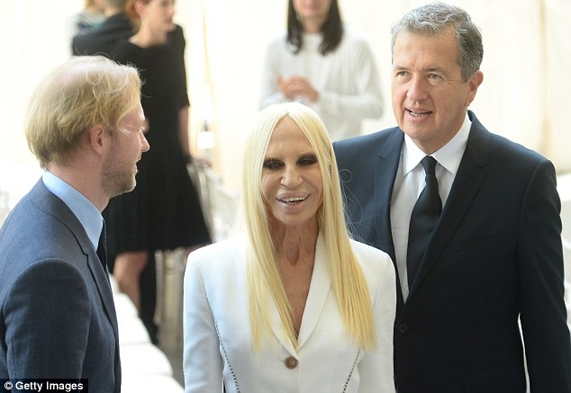 Donatella Versace, distrusa de operatiile estetice