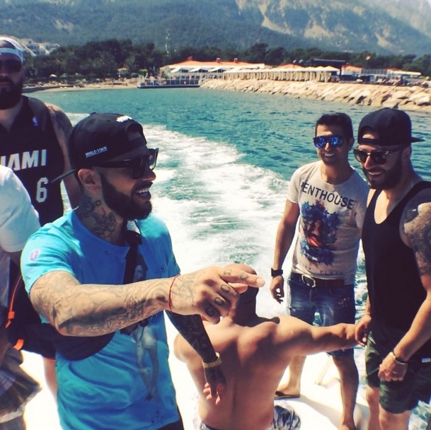 Un moldovean se distreaza cu Timati pe un iaht luxos!