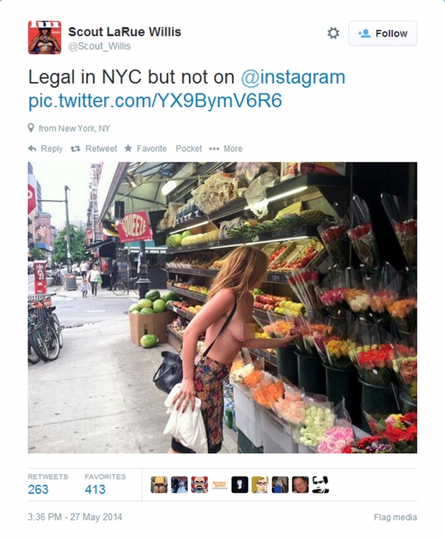 Fiica lui Bruce Willis, in sanii goi pe strazile New Yorkului