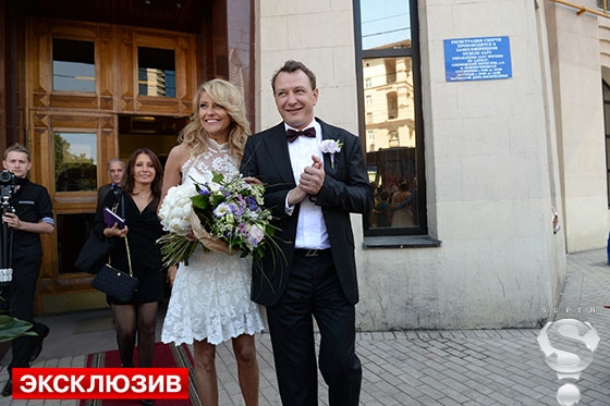 Uite cum arata aleasa cunoscutului actor Marat Basarov