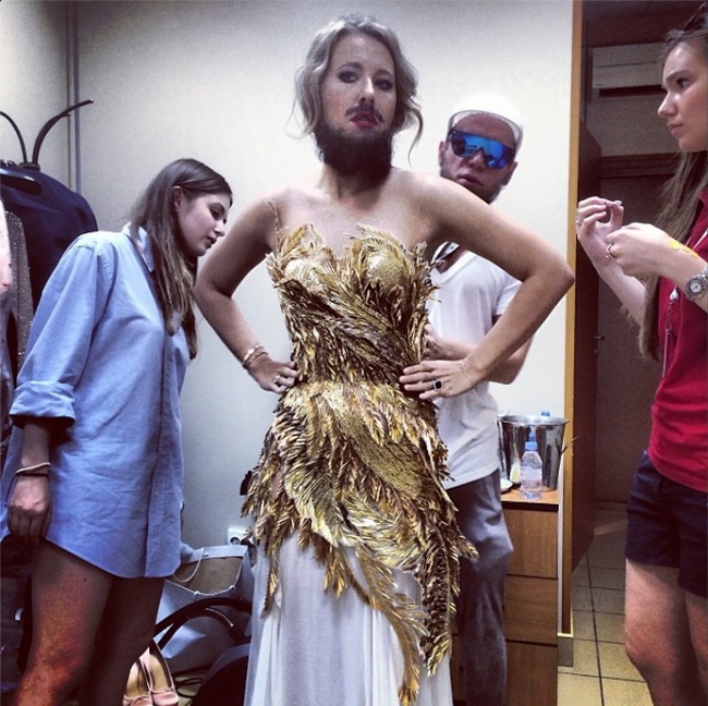 "Faceti cunostinta, Conchita Sobchak!"