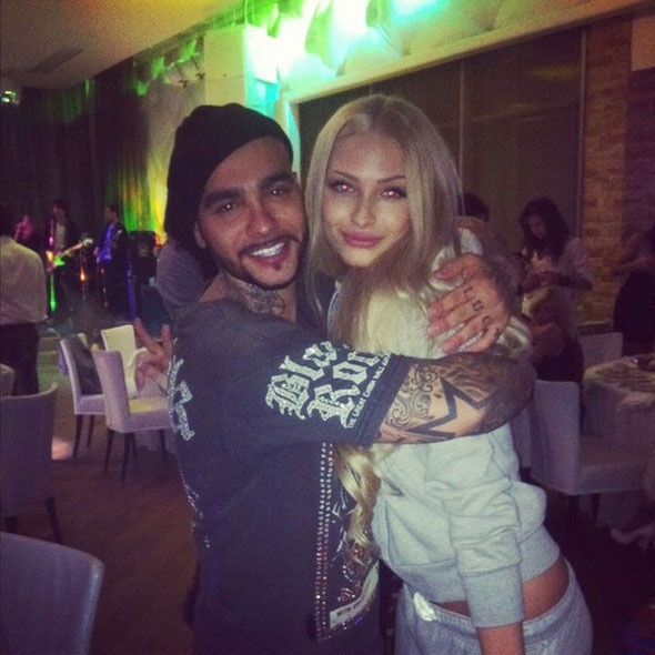 Fetita lui Timati seamana cu tatal sau!