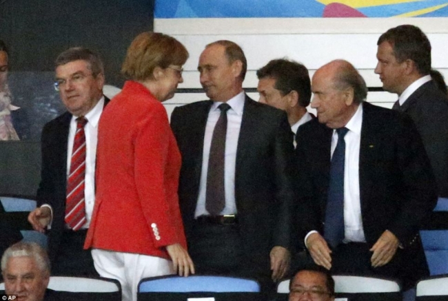 Cum a pozat Angela Merkel dupa meci