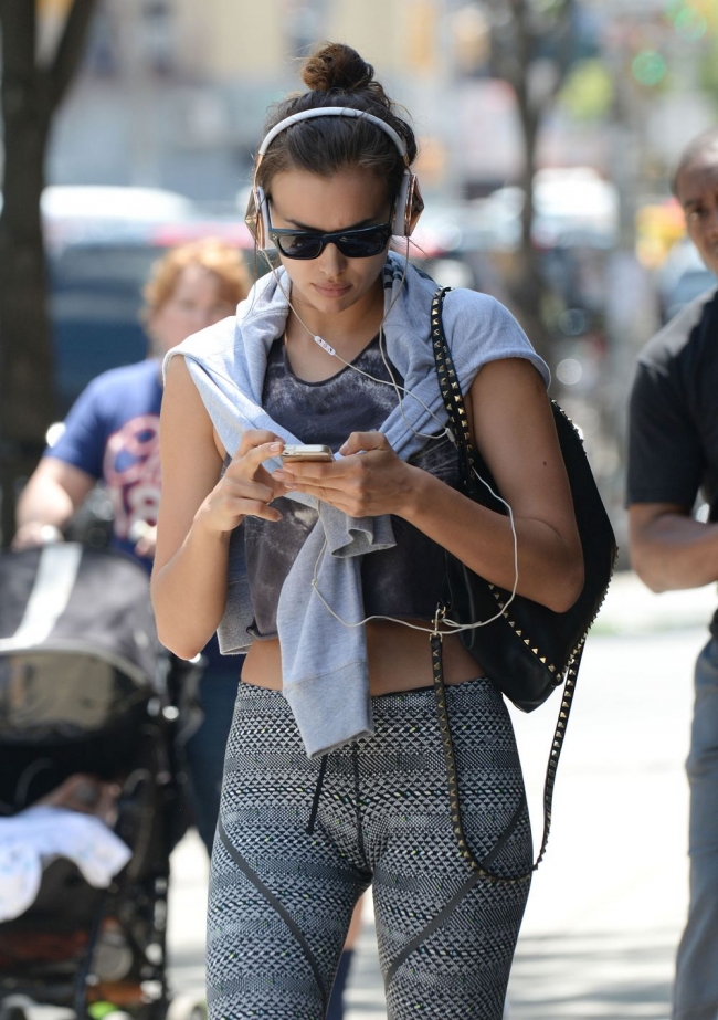 Irina Shayk, intr-o zi normala din viata