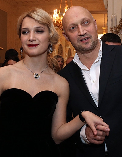 Gosha Kutenko si fiica sa, la bal!