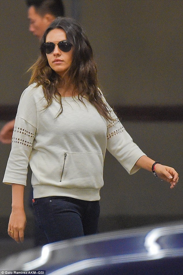 Cum arata Mila Kunis dupa ce a nascut