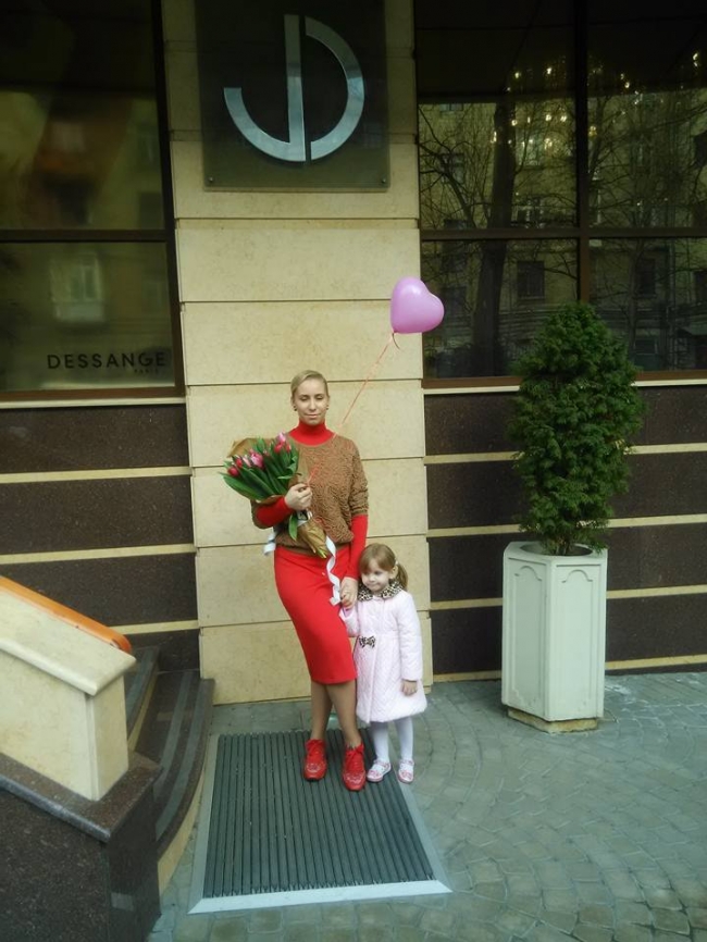 Valerian Minzat isi adora sotia! Uite cum a surprins-o si ce i-a daruit avocatul de Sfantul Valentin