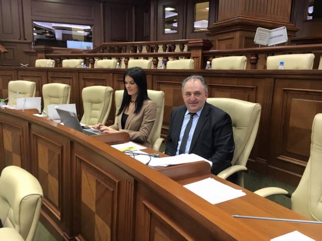 Cum a evoluat stilul vestimentar al Alinei Zotea de-a lungul timpului