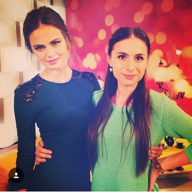 Cum isi petrece luna de miere Xenia Deli