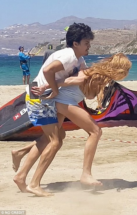 Lindsay Lohan, batuta de iubitul sau, milionarul rus Egor Tarabasov