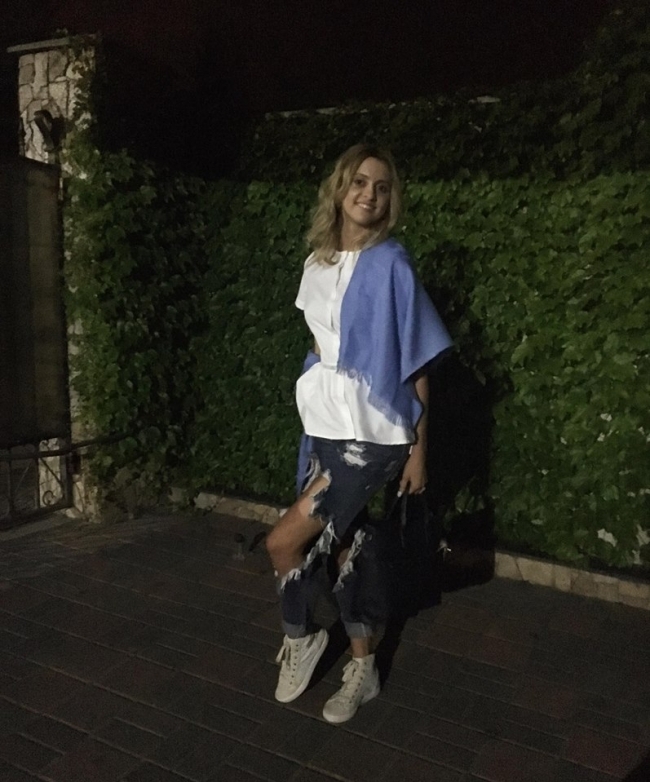 Renato Usatai iubeste blondele. Vezi ce schimbare de look si-a facut Sandra Dodon