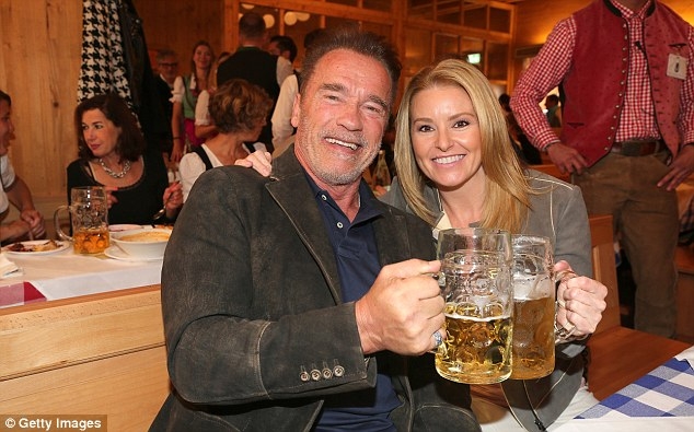 El este fiul nelegitim al lui Arnold Schwarzenegger