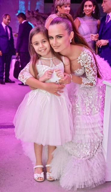 Xenia Deli, alaturi de mama si bunica