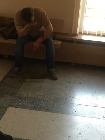 Incident la Judecatoria Botanica. Un barbat si-ar fi taiat venele pe holurile institutiei