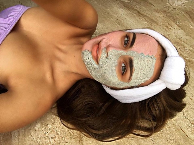 Xenia Deli: "Fac asta și pielea mea se face netedă ca de bebeluș". Iată ce face pentru frumusețe