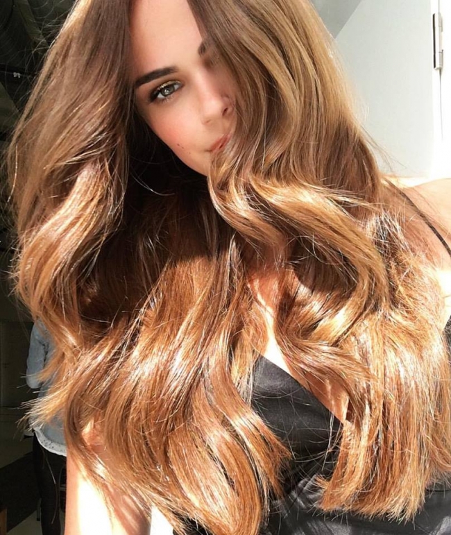 Xenia Deli: "Fac asta și pielea mea se face netedă ca de bebeluș". Iată ce face pentru frumusețe