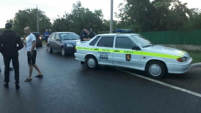 Accident lângă Soroca. Un șofer ar fi adormit la volan și a intrat în balustrada unui magazin
