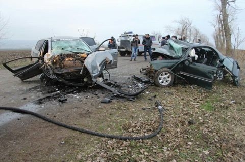 Tragedie lângă Floreşti: Un accident teribil a luat viaţa a 2 tineri