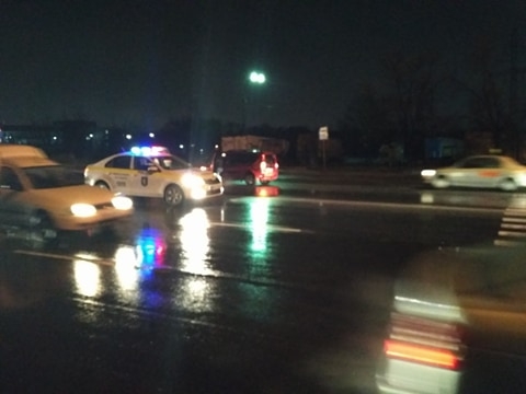 Accident în lanț pe strada Lunca Bâcului din Capitală. Trei mașini, implicate