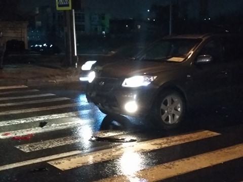 Accident în lanț pe strada Lunca Bâcului din Capitală. Trei mașini, implicate