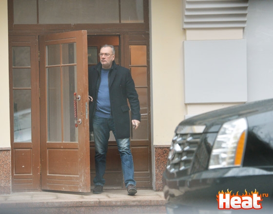 Paparazzi au pandit casa Verei Brejeneva