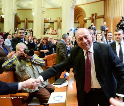 Papuci de casa, facuti ca sa te sperie