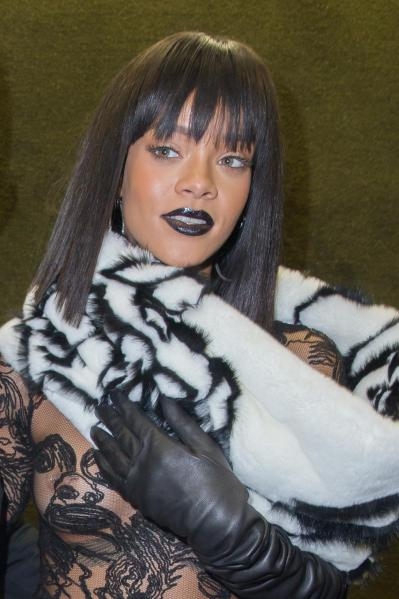 Rihanna continua sa socheze!