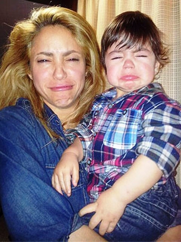 Shakira a imbracat rochia de mireasa!