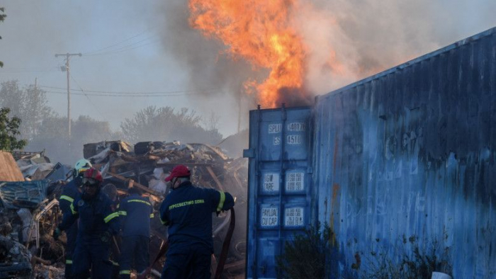 Prima victimă a incendiilor din Grecia Un bărbat a murit în timp ce