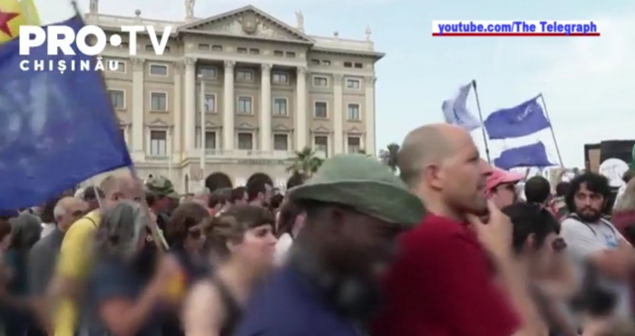 Protest inedit la Barcelona Disperați că orașul lor este acaparat de