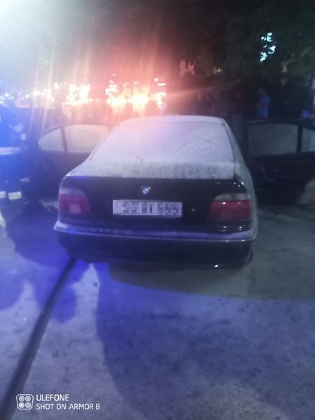 A Ars Ca O Torta Momentul In Care Un Bmw Este Cuprins De Flacari Pe O