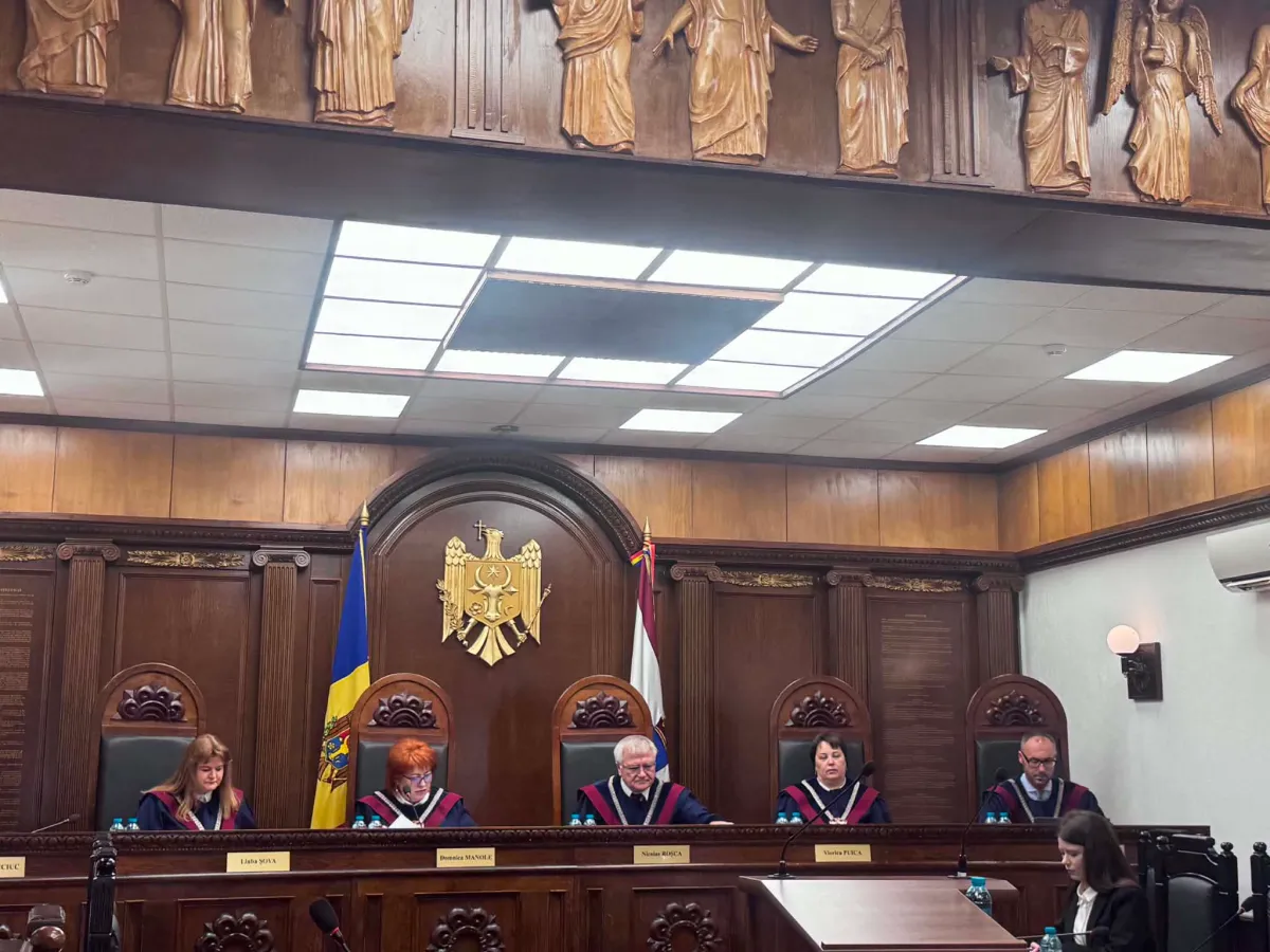 LIVE. Curtea Constituțională continuă să examineze constituționalitatea unor prevederi privind statutul juridic special al UTA Găgăuziei și din Codul electoral