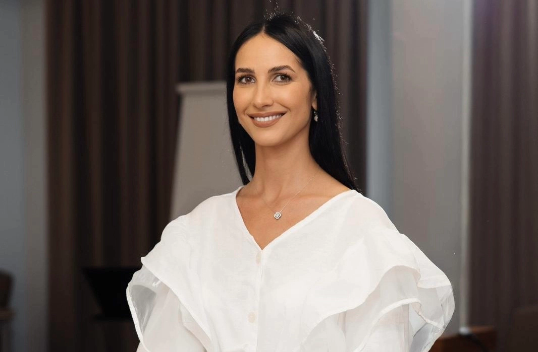 De ce tot mai mulți specialiști din beauty aleg să își construiască un venit și dincolo de salon. Mariana Pleșca explică fenomenul