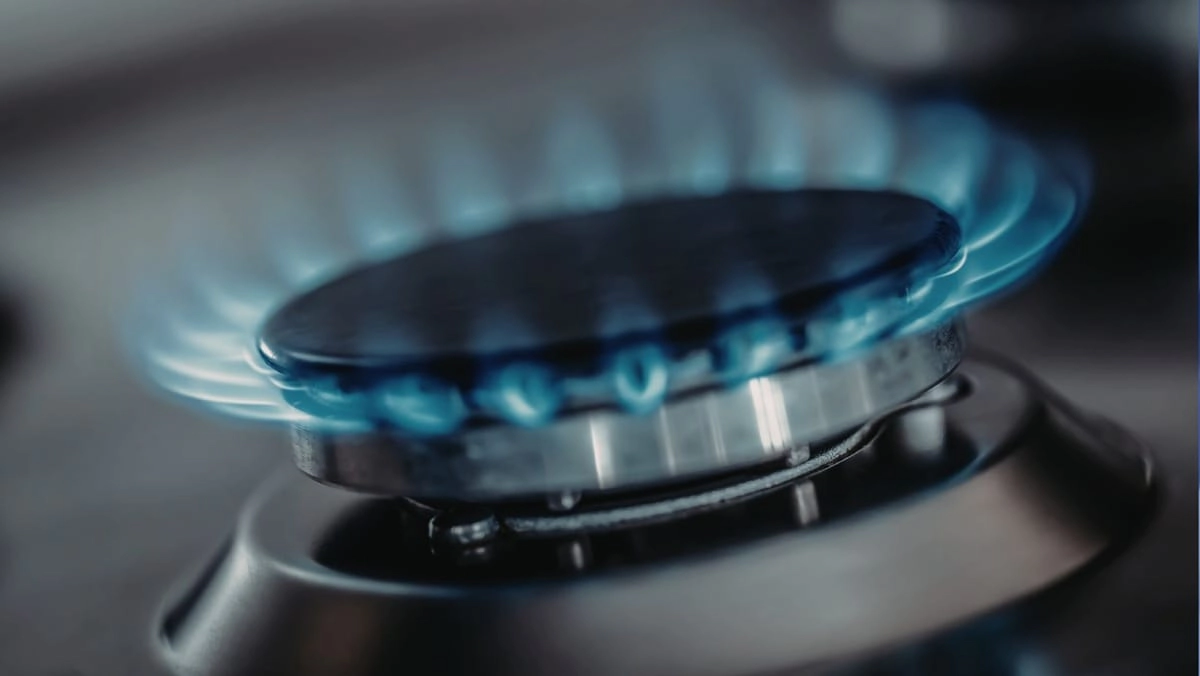 „Nu mai putem acoperi costurile”: Energocom solicită o majorare de peste 45% a tarifului la gaze. Cât ar putea achita oamenii pentru un metru cub - VIDEO