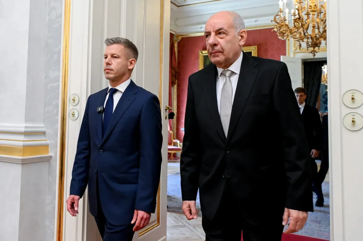 Preşedintele Ungariei promulgă până la urmă amendamentul constituţional care îi încheie mandatul