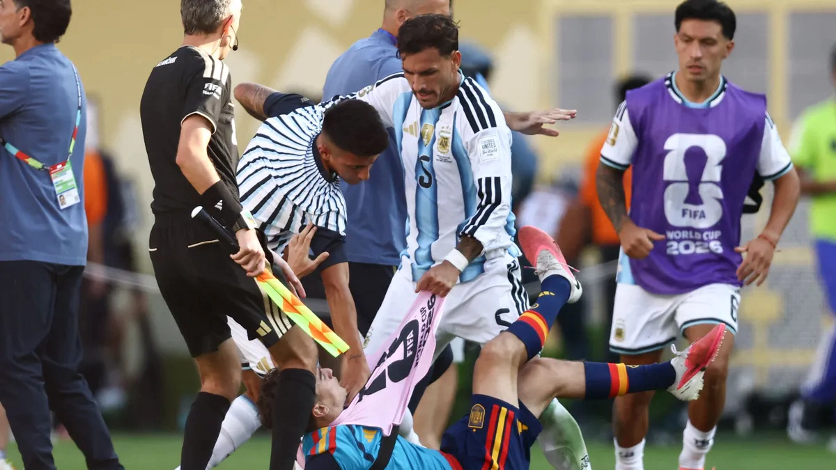 Ce riscă argentinienii, după haosul făcut la finala Cupei Mondiale: Precedentul care îi dă fiori lui Paredes
