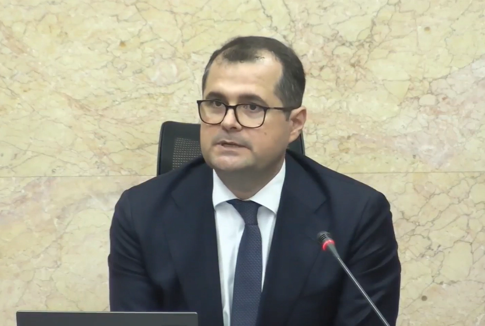 „Trebuie să fim acasă, nu pe drumuri” La prima ședință de guvern, Vasile Tofan cere mai puține deplasări și reducerea risipei în instituțiile statului - VIDEO