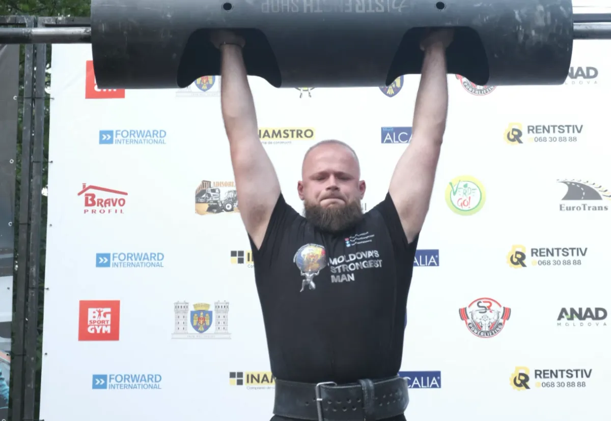 Cine este cel mai puternic om? Competiție de forță la Chișinău, cu sute de kilograme ridicate de sportivi - VIDEO