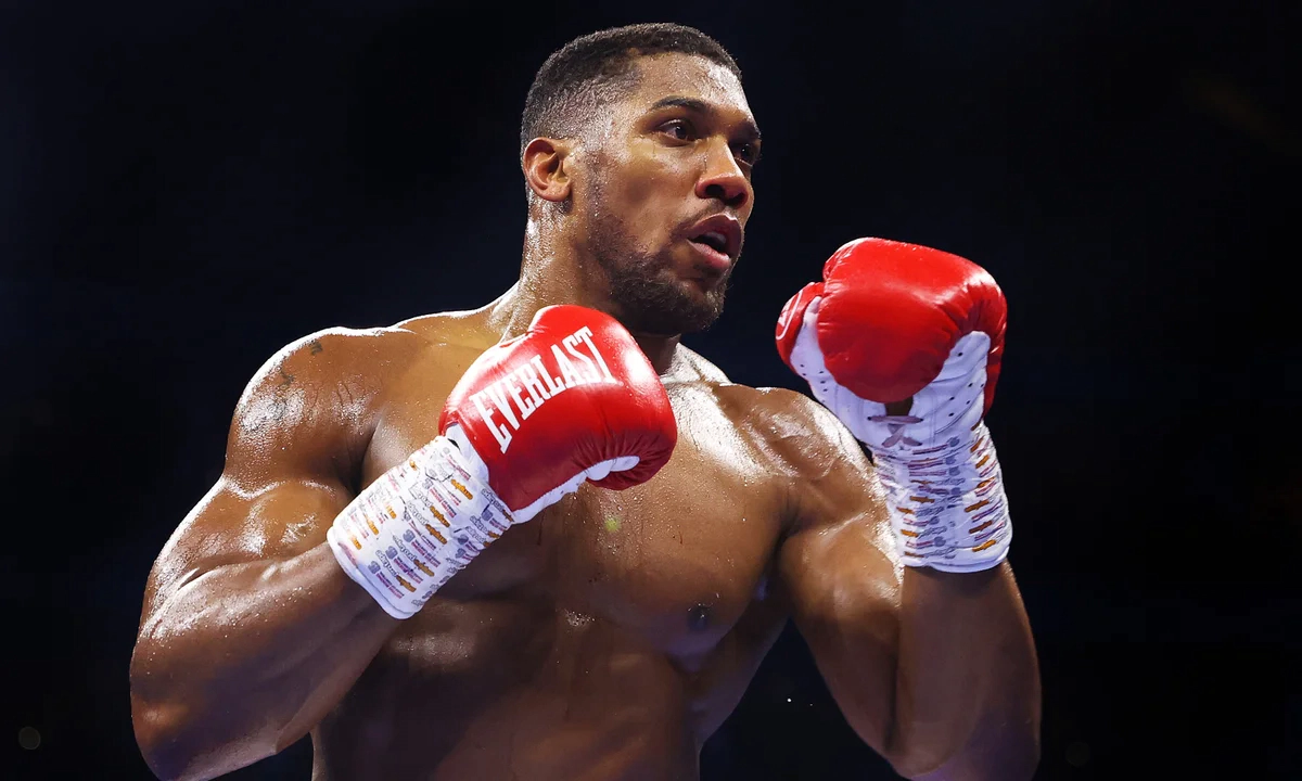 Momente de panică pentru boxerul Anthony Joshua. Britanicul, la un pas de o înfrângere surpriză din carieră, după ce a fost trimis de două ori la podea