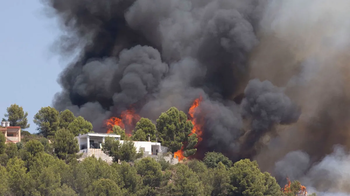 Un nou front al incendiilor în Spania. 15.000 de persoane au fost evacuate de pe coasta de est din calea flăcărilor