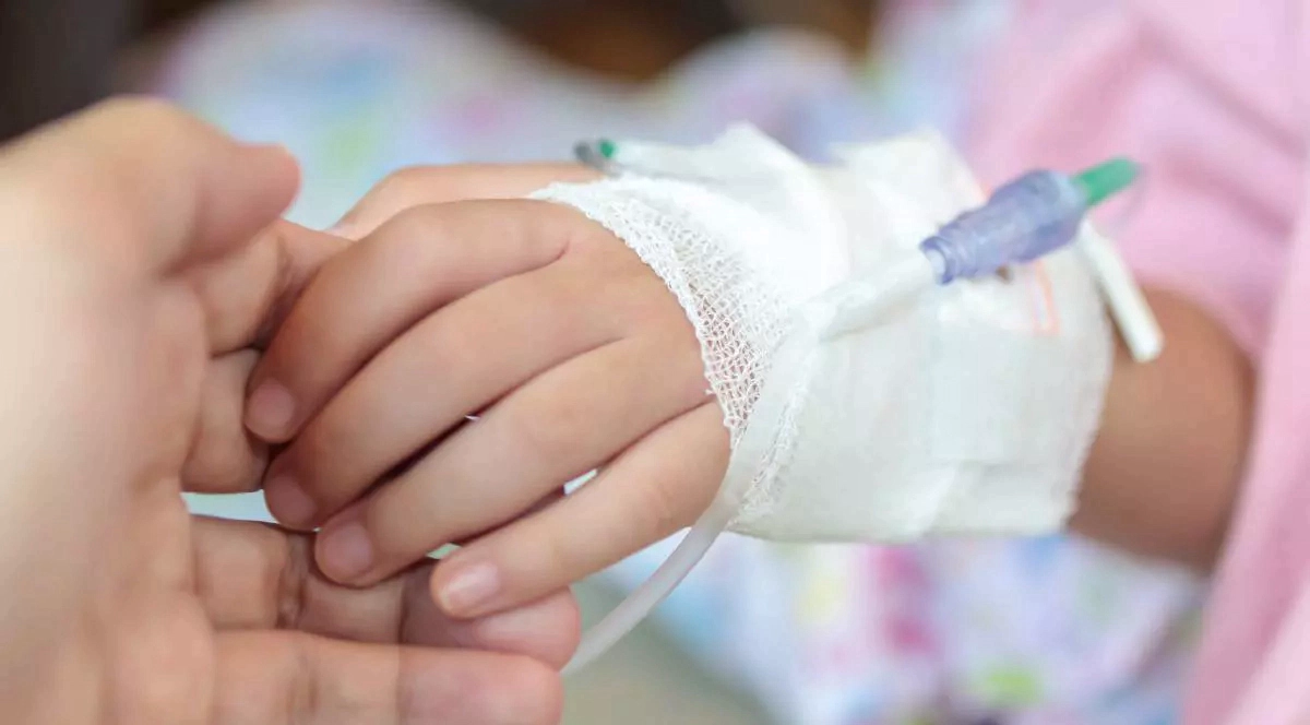 Copilul de 5 ani lovit de o mașină la Bălți, se află la terapie intensivă: care este starea micuțului