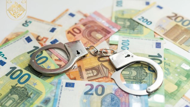 A cerut 400 de euro ca să „rezolve” un dosar după un accident rutier. Un bărbat, condamnat pentru trafic de influență