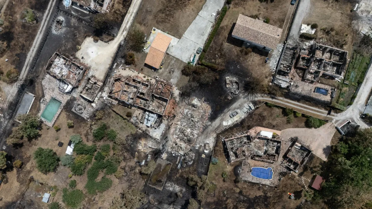Casele milionarilor, distruse în incendiile devastatoare din Franța. Noi imagini apocaliptice - GALERIE FOTO