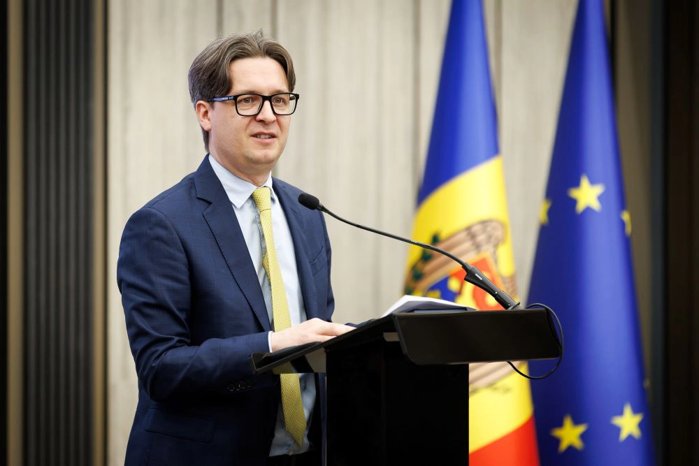 De ce se scumpesc pașapoartele și alte servicii ale ASP. Explicațiile directorului Mircea Eșanu - VIDEO
