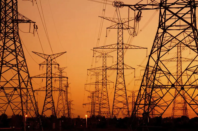 Pană majoră de curent în Sibiu. Mai multe localităţi sunt fără electricitate. Este afectată și activitatea Spitalului Judeţean de Urgenţă
