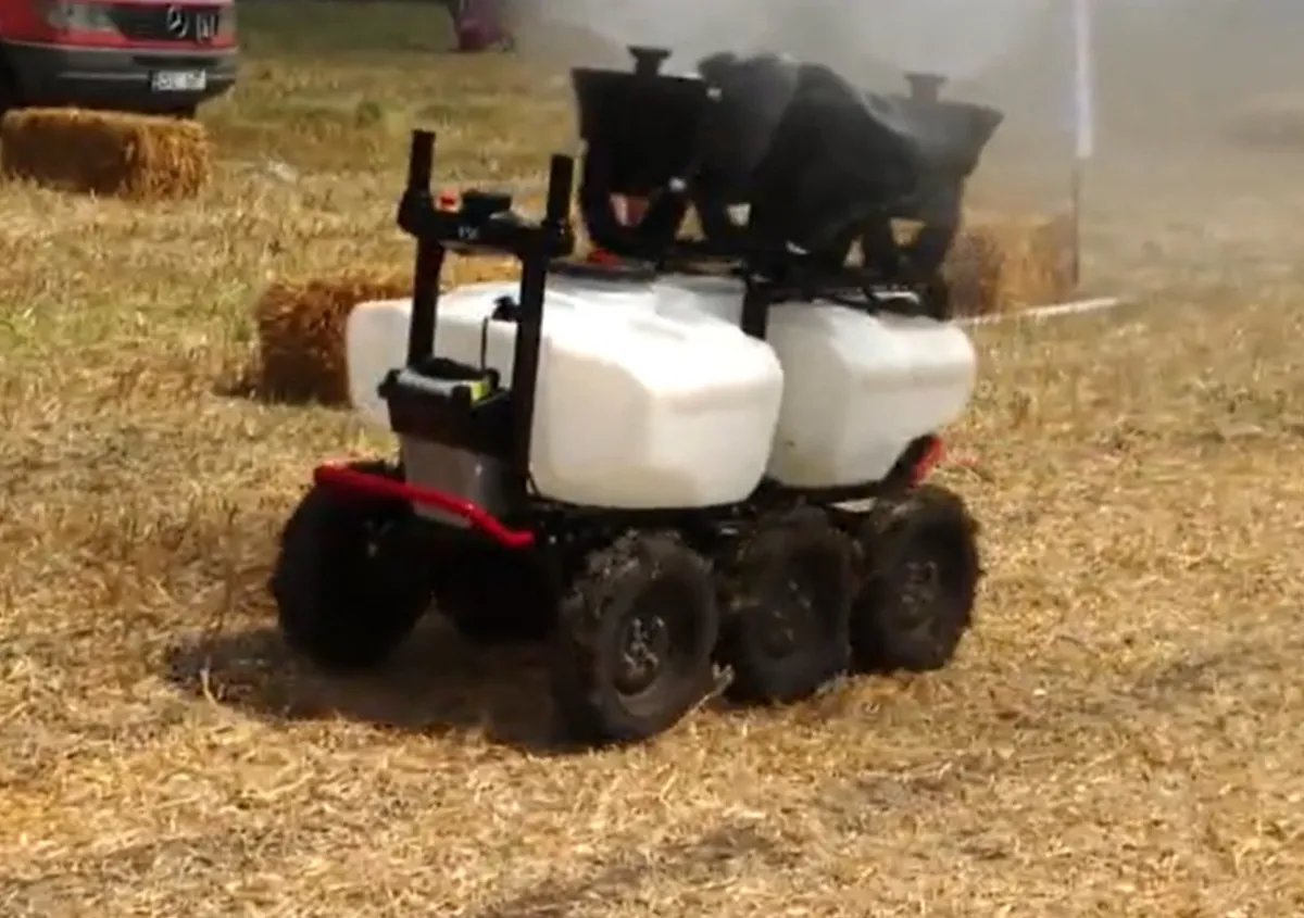 Agricultura viitorului, prezentată la TehAgroFest. Drone inteligente, roboți pentru vița-de-vie și tractoare de ultimă generație atrag sute de agricultori la Tohatin - VIDEO