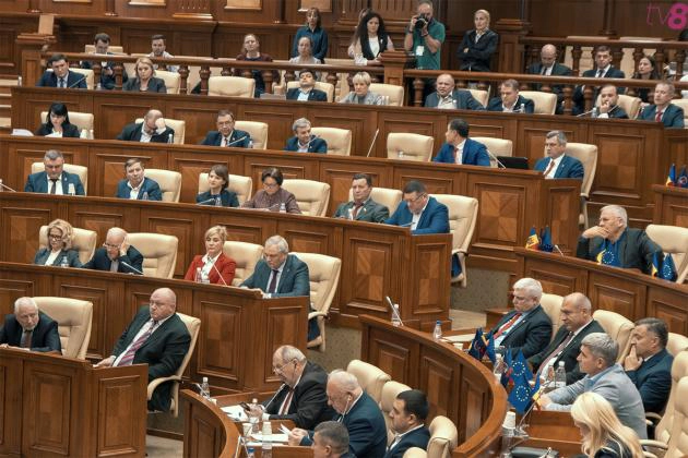 Unde pleacă deputații în vacanță: unii aleg Turcia și Italia, alții Nistrul sau Orheiul Vechi, iar Igor Grosu recunoaște: „N-am eu timp de mare” - VIDEO