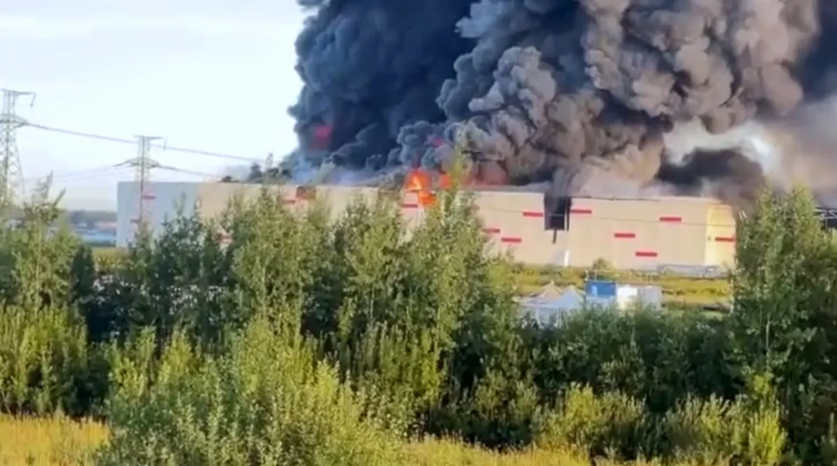 Un nou depozit al gigantului rus Wildberries, lovit de drone ucrainene. Un incendiu puternic a izbucnit în regiunea Vladimir - VIDEO